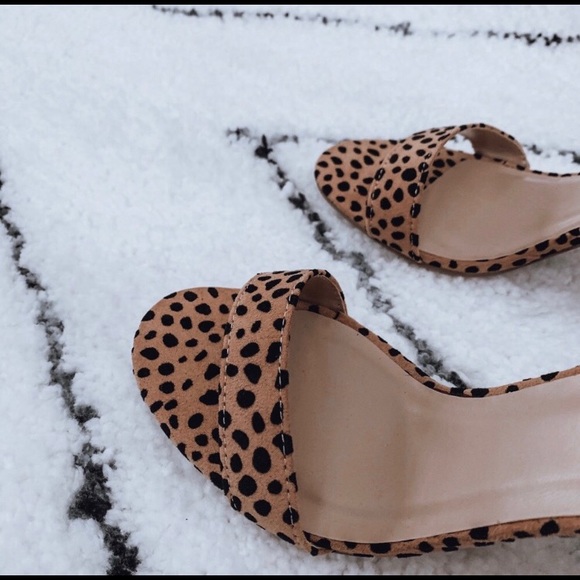 NWT Cheetah Print Peep Toe Heels - Picture 6 of 6